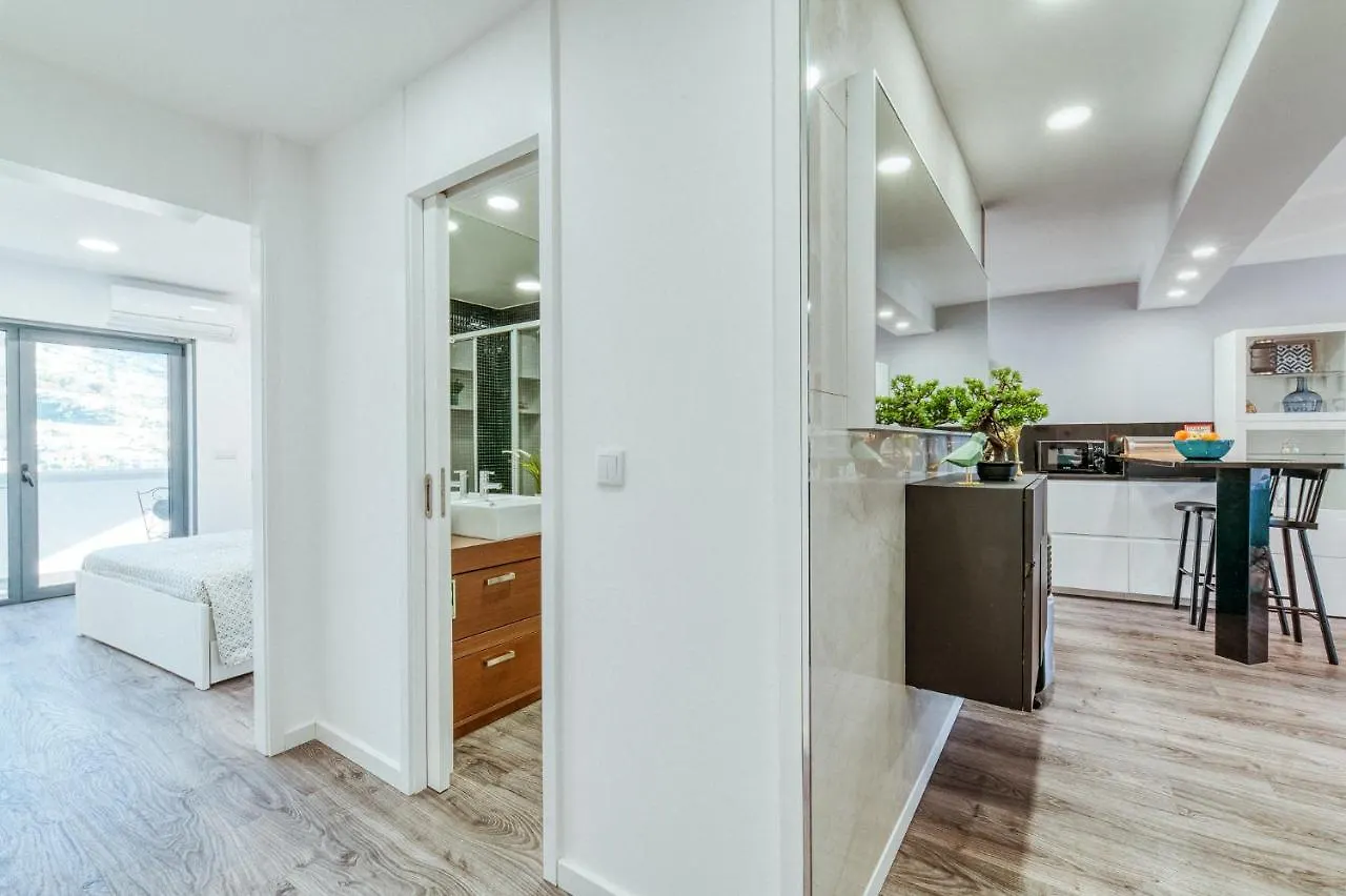Rym Apartment - Madalenas Funchal   Funchal (Madeira)